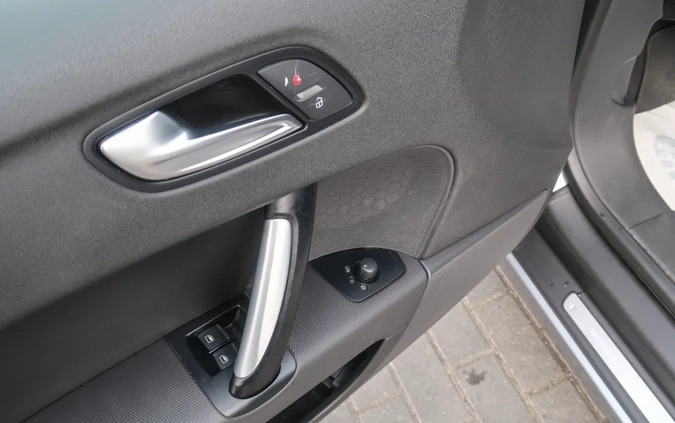 Audi TT cena 29900 przebieg: 121825, rok produkcji 2010 z Ryn małe 742